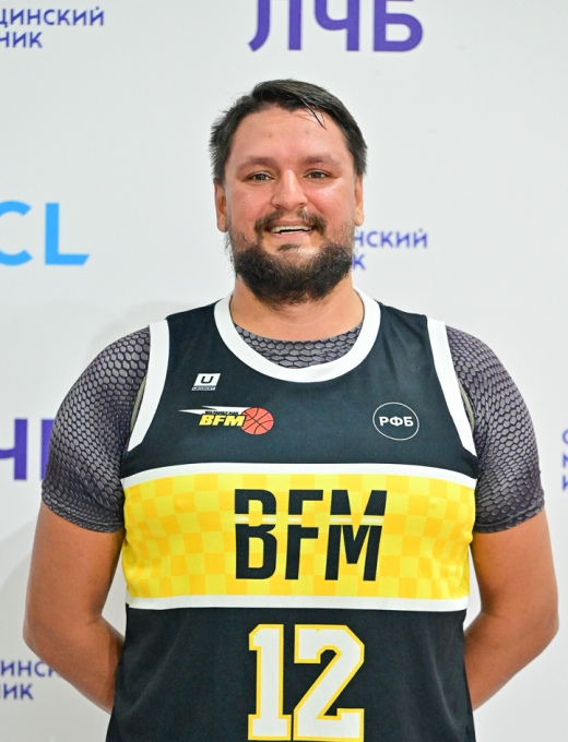 Александр Охотников