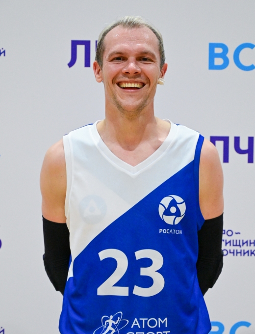 Денис Комаров