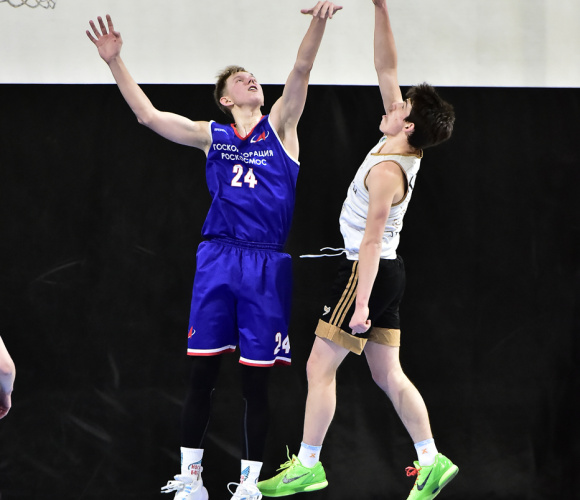 10-й тур. Новороссийск, Санкт-Петербург, Смоленск